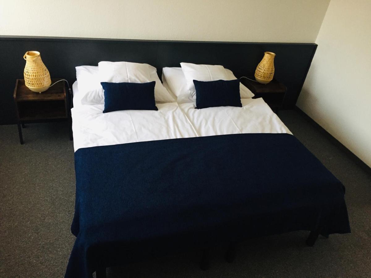 Jonathan Bed&Pizza Komarom Ngoại thất bức ảnh
